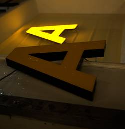 LED Leuchtreklame Buchstaben bauweise